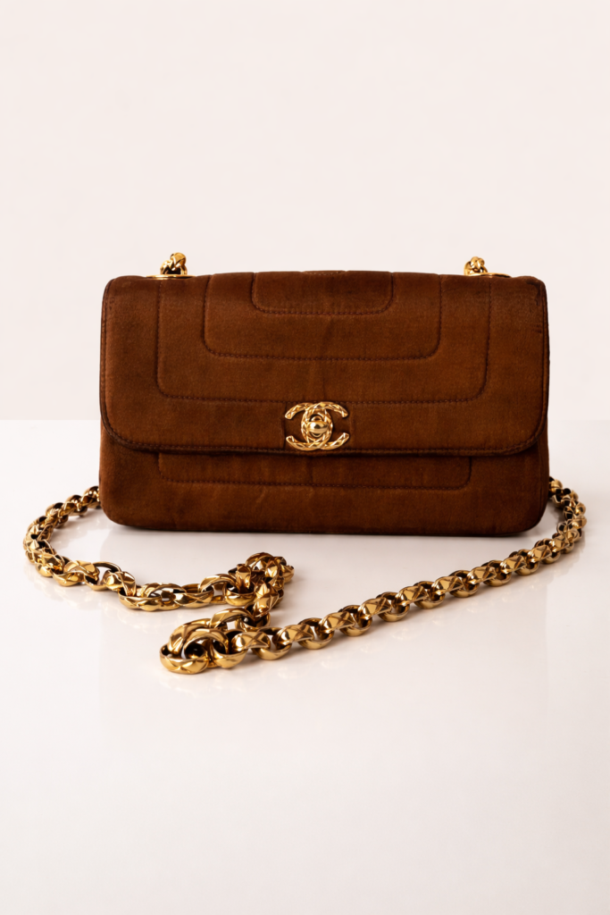 Chanel bijoux tas bruin satijn avond flap tas huren