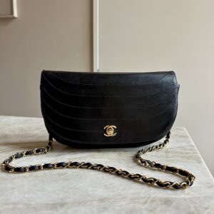 Chanel half moon vintage tas zwart