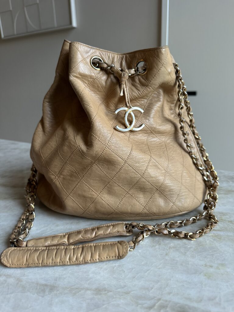 Chanel bucket tas vintage beige leer